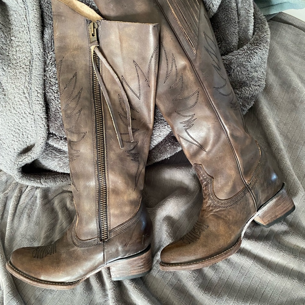 Freebird by Steven WHISPER size 8